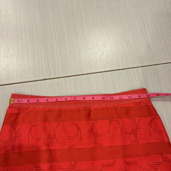 Ann Taylor lined Pencil Skirt in a texture fabric just gorgeous. - Picture 7 of 9